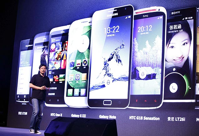 O engenheiro chins Lei Jun, que criou uma empresa bilionria de celulares baratos no estilo da Apple 