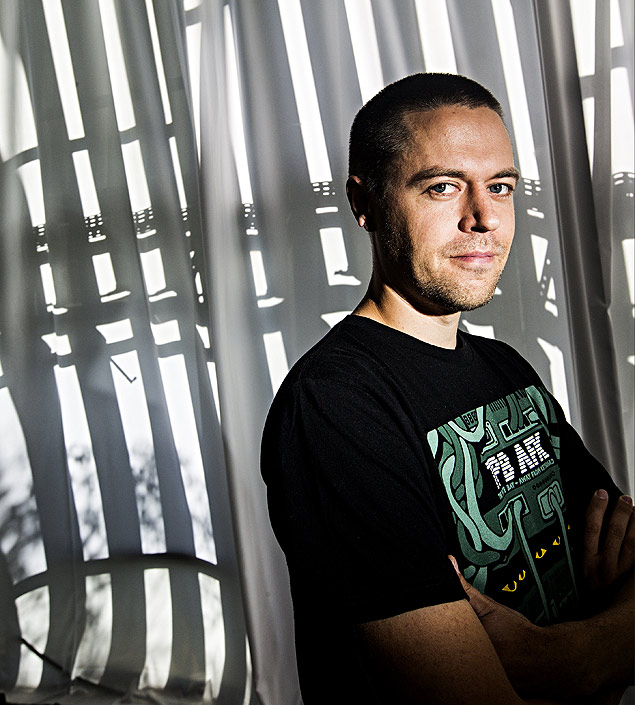 Tobias Andersson, cofundador do site de downloads Pirate Bay, em entrevista para a Folha durante o envento YouPIX