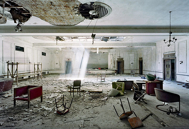 Salão de baile em ruínas no American Hotel, Detroit