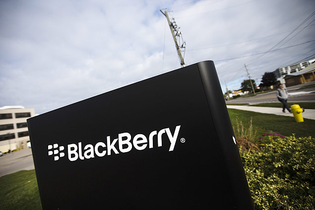 Logotipo da BlackBerry em uma de suas unidades, em Waterloo (Canad); empresa poderia ser adquirida por Google