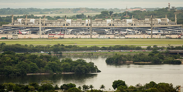  Vista do Aeroporto Internacional do Rio de Janeiro, o Galeo