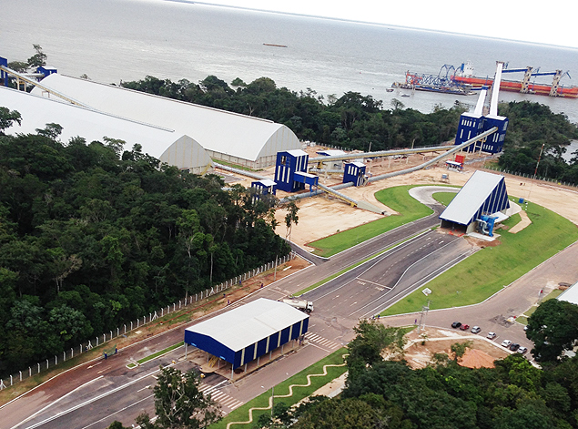 Terminal de exportao da Bunge em Barcarena, (PA), que deve ajudar a reduzir o tempo do transporte dos gros, o custo do frete e o congestionamento nos portos do Sudeste, que concentram o embarque de soja exportada pelo Brasil