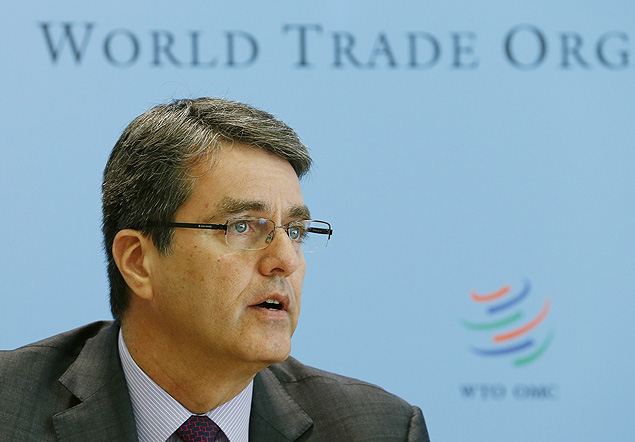 World Trade Organization (WTO) Director-General Roberto Azevedo attends a news conference on world trade in 2013 and prospect for 2014 in Geneva April 14, 2014. REUTERS/Denis Balibouse (SWITZERLAND - Tags: BUSINESS POLITICS) ORG XMIT: DBA15