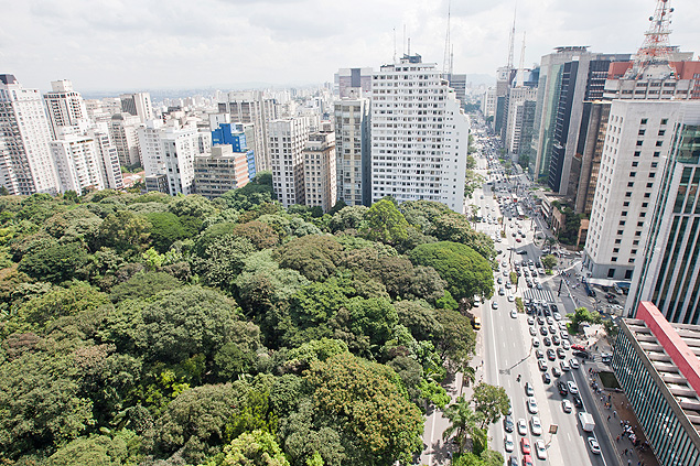 Vista area do Parque Trianon e da avenida Paulista, em So Paulo, segunda cidade brasileira no ranking das mais caras do mundo