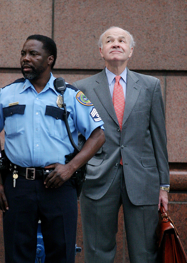 Ken Lay, ex-presidente da Enron, condenado por um dos maiores escndalos dos EUA 