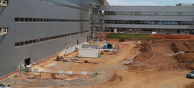 Canteiro de obras ao lado do novo terminal do aeroporto Internacional de Viracopos, em Campinas