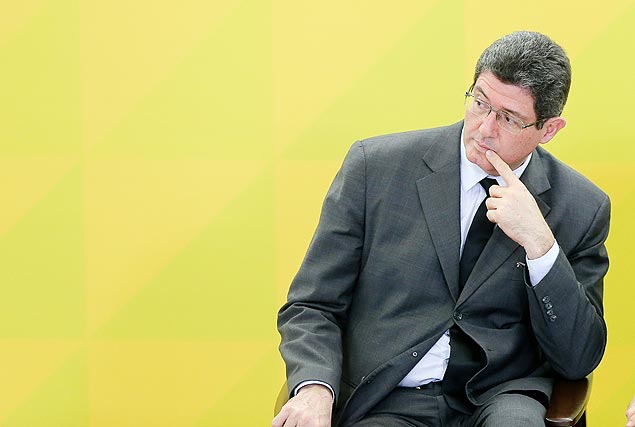 Ministro da Fazenda Joaquim Levy; apesar do ajuste fiscal, superavit primrio at abril  de 0,76% do PIB