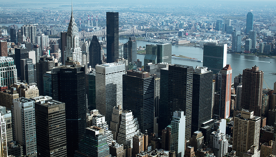 Vista area de um dos principais destinos do mundo: Nova York; com a desvalorizao do real, turistas diminuem gastos em viagens