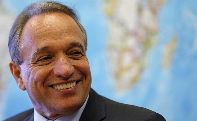 Murilo Ferreira, the chief executive of Brazilian miner Vale, smiles during an interview with Reuters in Rio de Janeiro February 10, 2015. Ferreira said on Tuesday that a possible initial public offer of part of its nickel division was off the cards for now due to low prices for the commodity, but that other asset sales could be expected over the coming year. To match Interview VALE SA-CEO/ REUTERS/Sergio Moraes (BRAZIL - Tags: ENERGY BUSINESS) ORG XMIT: SMS02