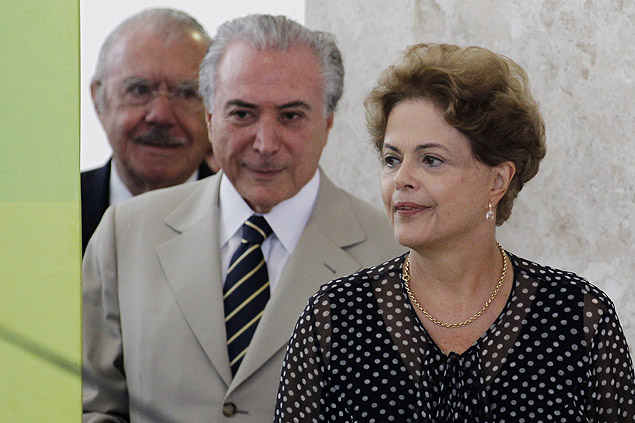 Nesta tera-feira, a presidente Dilma afirmou que o governo prepara "grande corte" nos gastos