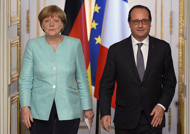 Os lderes da Alemanha, Angela Merkel (esq.) e da Frana, Franois Hollande