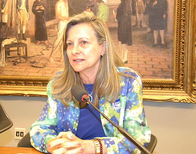 Brasileira Maria Lcia Fattorelli participa da auditoria da dvida pblica da Grcia