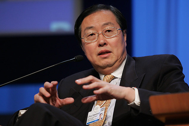 ORG XMIT: 562301_1.tif People's Bank of China Governor Zhou Xiaochuan speaks during the 'China Goes Global' session at the World Economic Forum (WEF) in Davos, Switzerland, January 26, 2006. REUTERS/Sebastian Derungs 