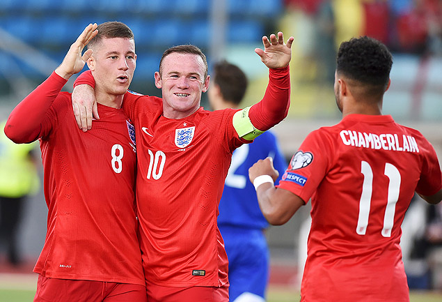Na partida, Rooney marcou seu 49 gol pela seleo inglesa e se igualou  marca de Bobby Charlton