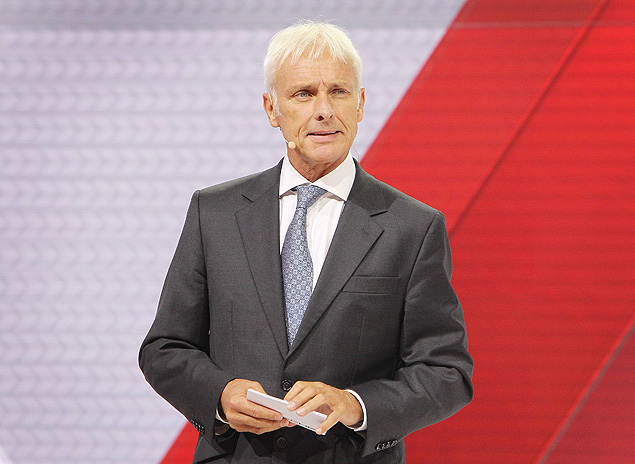 This picture taken on September 15, 2015 shows Matthias Mueller, CEO of German Car maker Porsche at the Frankfurt Motor Show IAA in Frankfurt, Germany. The head of German luxury sports car maker Porsche, Matthias Mueller, has been picked to succeed Martin Winterkorn as the chief executive of scandal-battered auto giant Volkswagen, the business daily Handelsblatt reported on September 24. AFP PHOTO / DANIEL ROLAND ORG XMIT: 15-09-15-ROL085