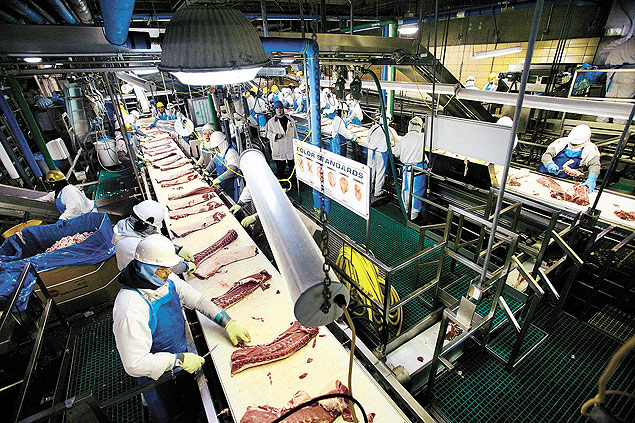 (NYT79) MARSHALLTOWN, Iowa -- March 21, 2007 -- IMMIG-RAIDS -- A Swift & Company meat-processing plant in Marshalltown, Iowa, on Feb. 23, 2007. It was one of six raided in December; 1,282 illegal immigrants were detained. (Sally Ryan/The New York Times) ORG XMIT: NYT79