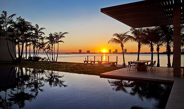 Miami Beach  um dos principais destinos de turistas na Flrida (EUA)