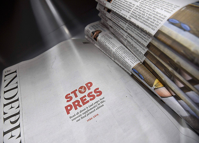 Copies of the final print edition of The Independent newspaper are seen on sale at a newsagents in west London, Britain, March 26, 2016. REUTERS/Toby Melville ORG XMIT: LON501