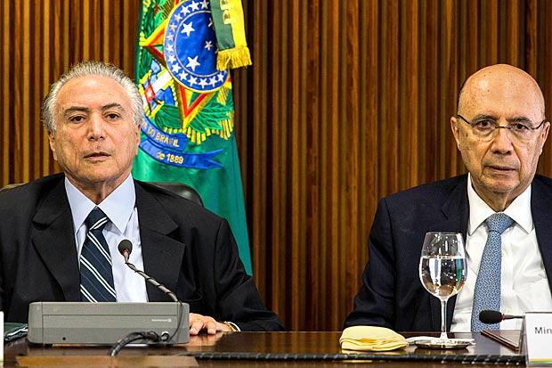 presidente interino Michel Temer e o Ministro da Fazenda, Henrique Meirelles, durante reuniao ministerial no Palacio do Planalto, em Brasilia