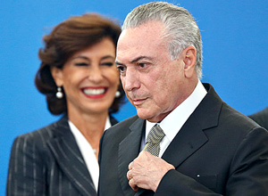 Presidente Michel Temer dá posse à presidente do BNDES, Maria Silvia Bastos Marques – Pedro Ladeira/Folhapress Presidente Michel Temer dá posse à presidente do BNDES, Maria Silvia Bastos Marques – Pedro Ladeira/Folhapress