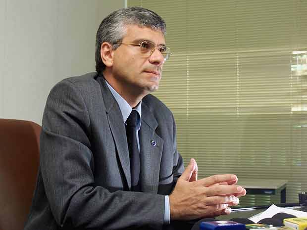 O secretrio da Receita Federal, Jorge Rachid, durante entrevista