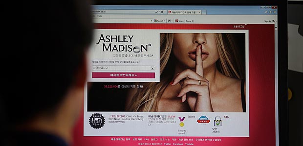 Site de infidelidade Ashley Madison enfrenta investigao nos EUA