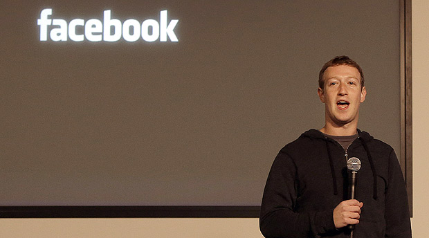 ORG XMIT: CAJC106 Facebook CEO Mark Zuckerberg speaks at Facebook headquarters in Menlo Park, Calif., Tuesday, Jan. 15, 2013. Zuckerberg introduced graph search
