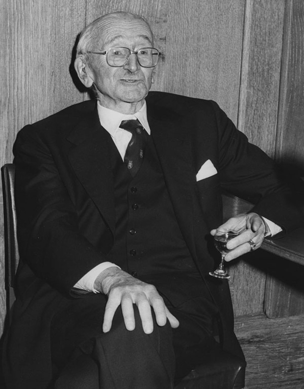 O economista austraco laureado com o Prmio Nobel Friedrich August von Hayek