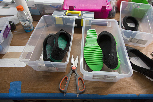 Sapatos impressos em 3D na loja da Feetz em San Diego, Califrnia