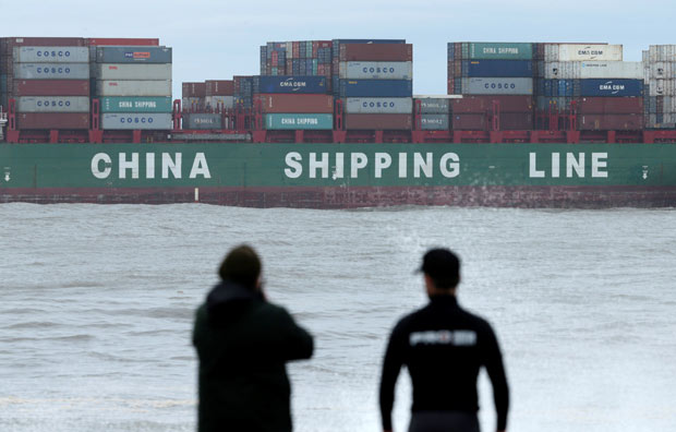A China Shipping Line container ship sails out from Sydney's Botany Bay port in Australia's largest city, June 6, 2016. Picture taken June 6, 2016. REUTERS/Jason Reed ORG XMIT: SYD02