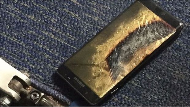 Um Samsung Galaxy Note 7 aparentemente reparado pegou fogo em um avio da companhia Southwest na quarta-feira