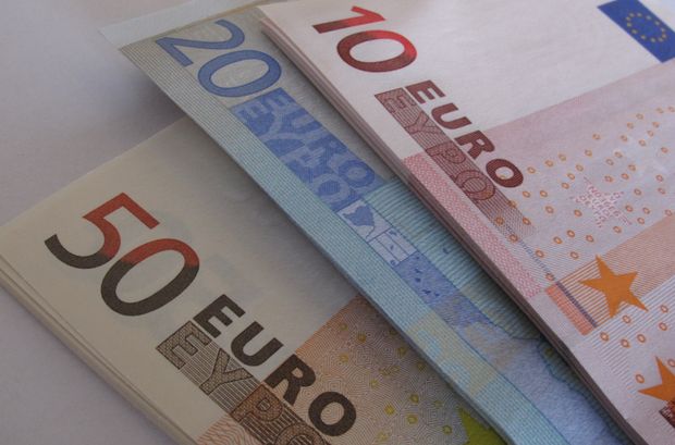 Cdulas e notas de Euro, moeda da Unio Europeia