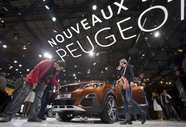 Peugeot deve cortar mais de 2.000 empregos na Frana em 2017, segundo rdio