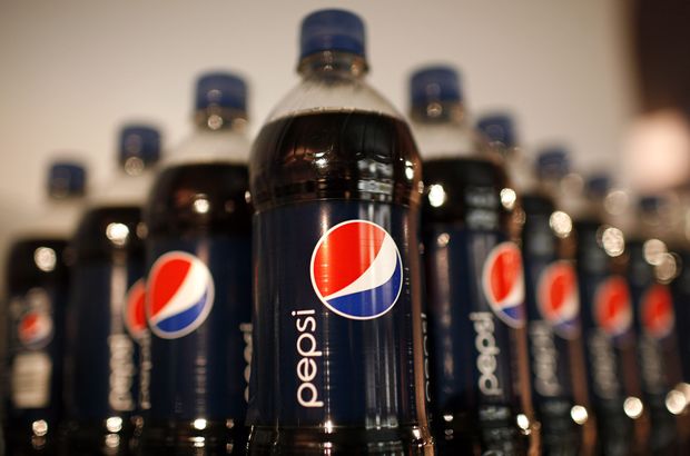 Garrafas de Pepsi em evento em Nova York: Pepsico define meta de reduo de acar em refrigerante
