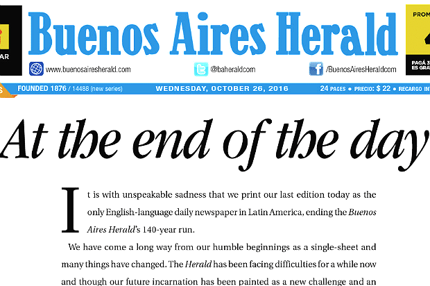Capa do jornal argentino "Buenos Aires Herald", anunciando o fim da impresso diria da publicao