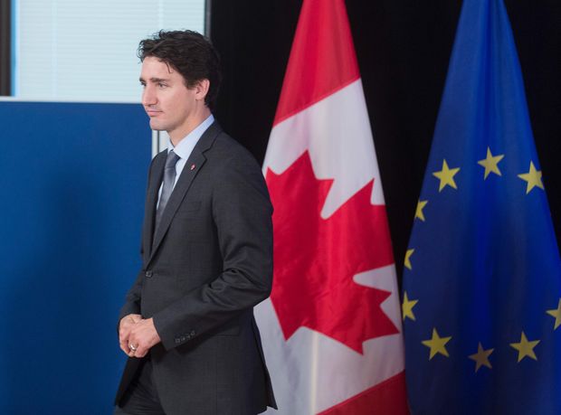 Primeiro-ministro canadense, Justin Trudeau, aps assinatura de acordo com Unio Europeia