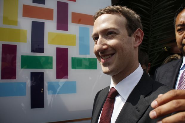 Mark Zuckerberg, criador do Facebook, participa de evento empresarial no Peru