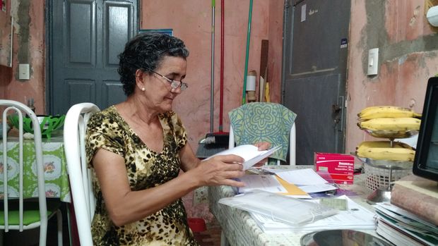 Elsa Brando Fernandes, 55, que foi  Justia por quatro vezes para conseguir do INSS a aposentadoria por invalidez