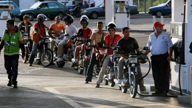 O combustvel continua a ser muito barato na Venezuela 