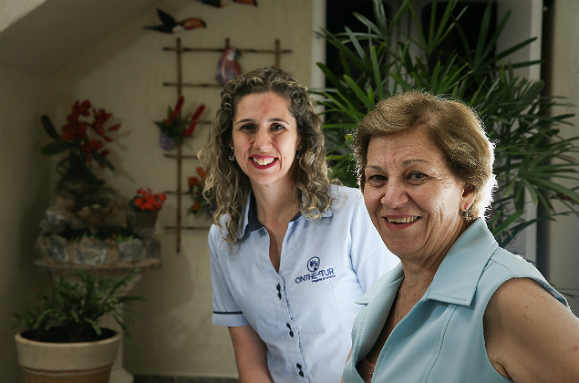SAO PAULO/SP BRASIL. 12/01/2016 - Thereza e a filha Cinthia, sao donas da agencia de turismo, Cinthe Tur, especializada em idosos.(foto: Zanone Fraissat/FOLHAPRESS, ESPECIAIS)***EXCLUSIVO***