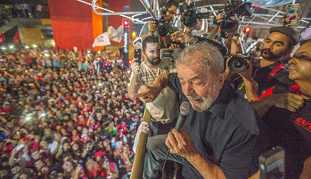 Lula em ato contra a reforma da Previdncia na avenida Paulista