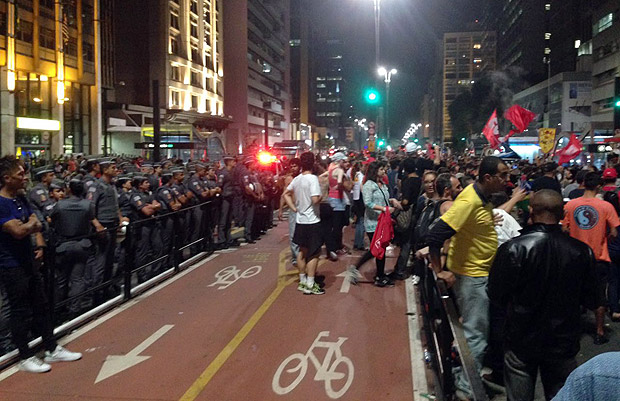 Policiais na altura da rua Augusta, em São Paulo