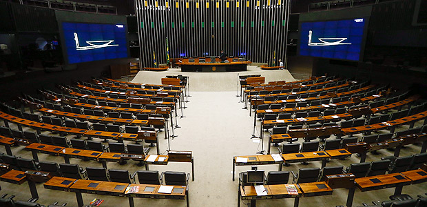 BRASILIA, DF, BRASIL, 11-04-2017, 19h00: Plenário da câmara dos deputados vazio após término da sessão deliberativa por falta de quórum. (Foto: Pedro Ladeira/Folhapress, PODER)