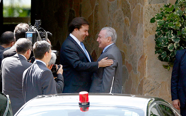 Presidente Michel Temer  recebido pelo presidente da Cmara Rodrigo Maia em almoo