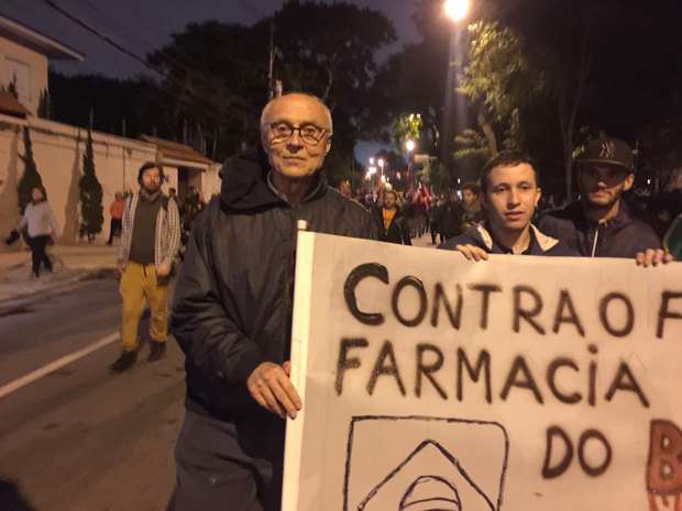 Vereador Eduardo Suplicy (PT), sobre o protesto no mais caminhar rumo  casa de Temer, defendeu que o "presidente viesse a So Paulo para ter um dialogo com todos ns". 