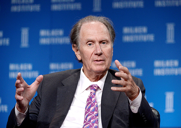 FILE PHOTO - David Bonderman, Founding Partner, TPG, takes part in Private Equity: Rebalancing Risk session during the 2014 Milken Institute Global Conference in Beverly Hills, California April 29, 2014. REUTERS/Kevork Djansezian/File Photo TPX IMAGES OF THE DAY ORG XMIT: BEV021