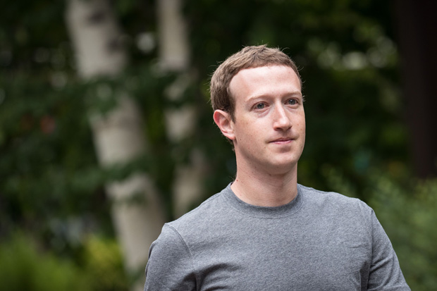 SUN VALLEY, ID - JULY 14: Mark Zuckerberg, chief executive officer and founder of Facebook Inc., attends the fourth day of the annual Allen & Company Sun Valley Conference, July 14, 2017 in Sun Valley, Idaho. Every July, some of the world's most wealthy and powerful businesspeople from the media, finance, technology and political spheres converge at the Sun Valley Resort for the exclusive weeklong conference. Drew Angerer/Getty Images/AFP == FOR NEWSPAPERS, INTERNET, TELCOS & TELEVISION USE ONLY ==