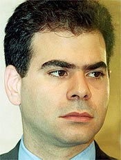 O ministro libans da Indstria Pierre Gemayel, 34, morto em Beirute