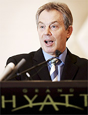 Tony Blair exigiu hoje a libertao dos marinheiros detidos 