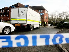 Polcia investiga prdio em Wokingham (UK) onde uma carta-bomba explodiu